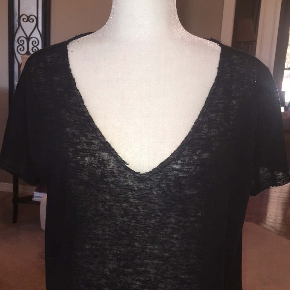 One Clothing Los Angeles Sheer V-Neck Top - Picture 2 of 12